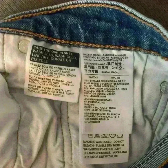 Levi’s 501 woman’s daisy duke style denim shorts size 30 - Picture 6 of 9